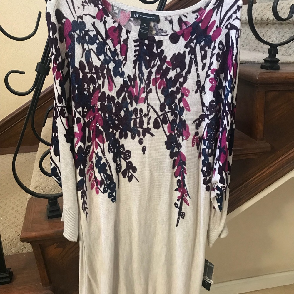 Beautiful  tunic sweater by Inc